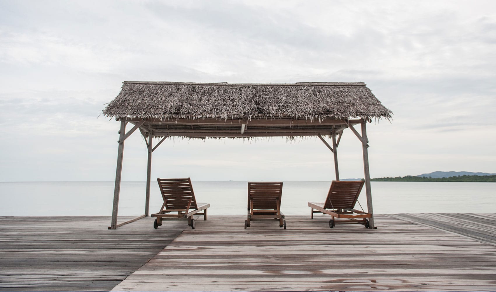 The Telunas Beach Deck | Telunas Resorts